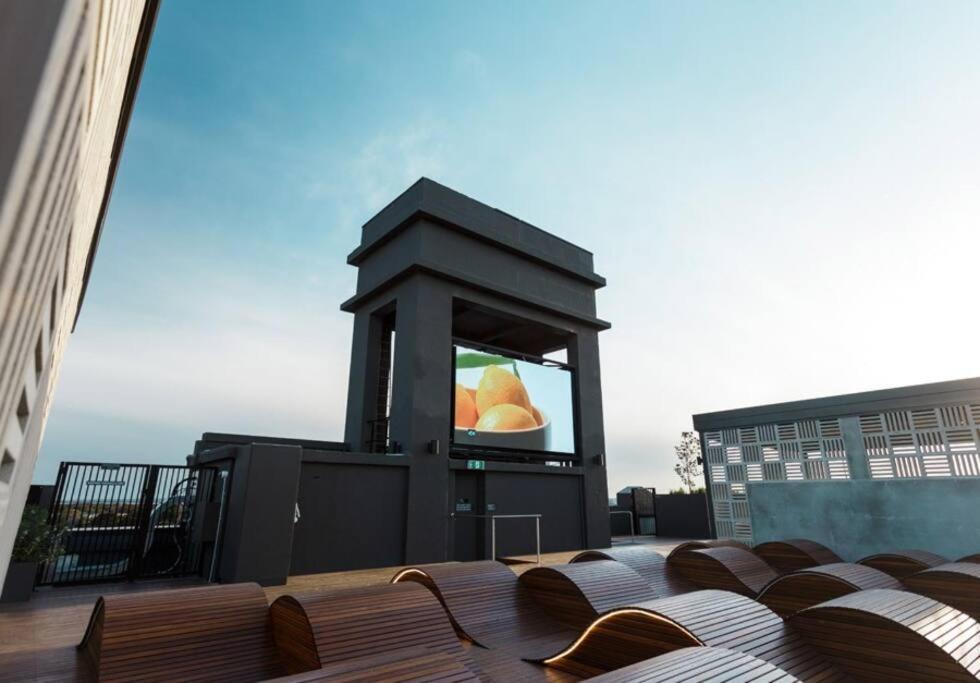 Apartment Award-winning, Luxury 3 Bedroom Designer Loft, Factory Conversion Sydney