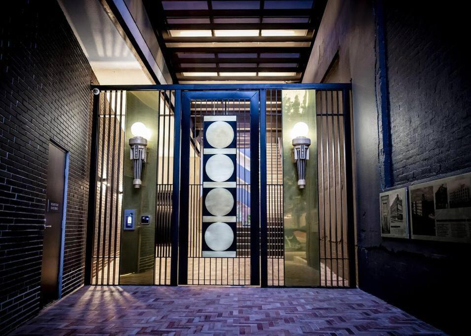 Apartment Award-winning, Luxury 3 Bedroom Designer Loft, Factory Conversion Sydney