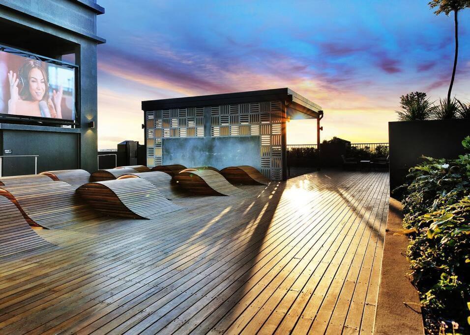 Award-winning, Luxury 3 Bedroom Designer Loft, Factory Conversion *