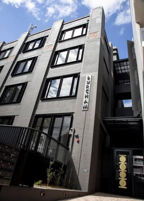 Apartment Award-winning, Luxury 3 Bedroom Designer Loft, Factory Conversion Sydney